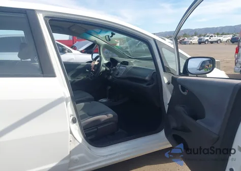 2011 Honda Fit z USA, uszkodzony, nr VIN JHMGE8H33BC023754